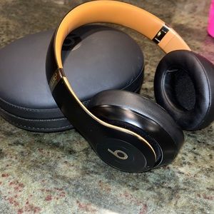 Beats by Dr. Dre - Beats Studio³ Wireless Noise Cancelling Headphones